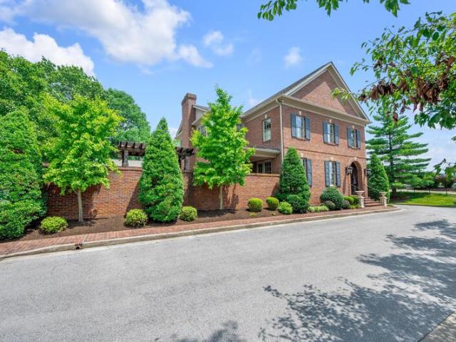 Townhouse for sale in Lexington