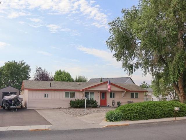 House for sale in Oregonia