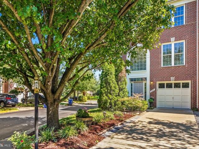 Townhouse for sale in Virginia