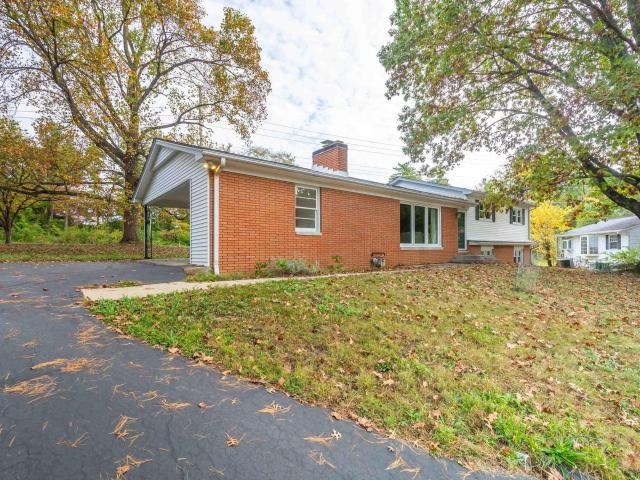 House for sale in Park Ridge, Bloomington