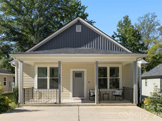 House for sale in Hoskins, Charlotte