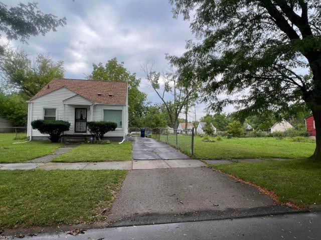 House for sale in Flint, Genesee County