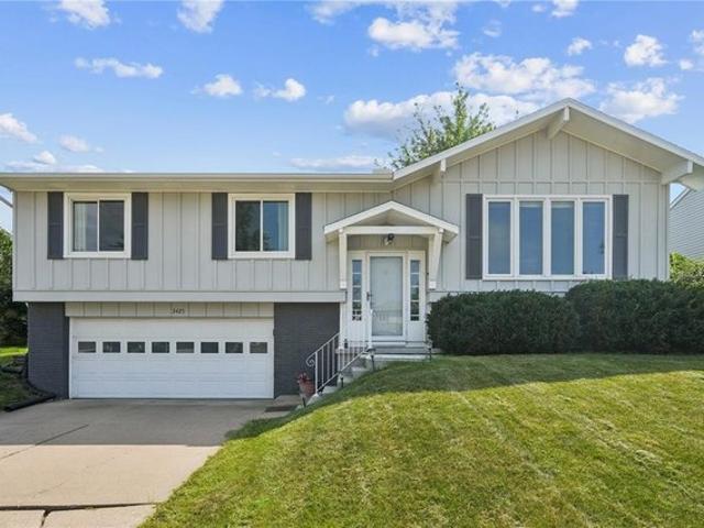 House for sale in Linn, Iowa