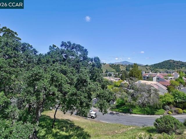 Condo for sale in Walnut Creek, California