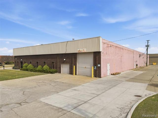 Commercial for sale in Fraser, Macomb County