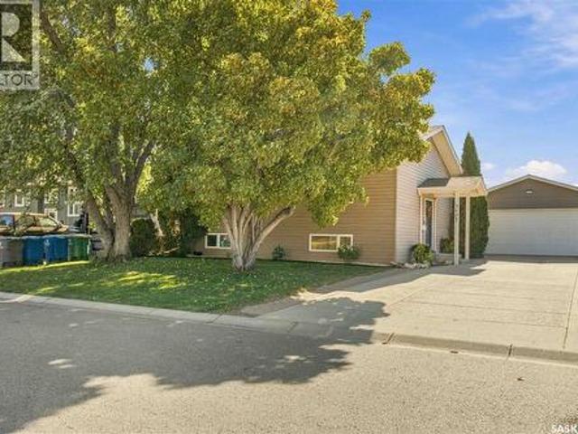 House for sale in Montgomery Place, Saskatoon