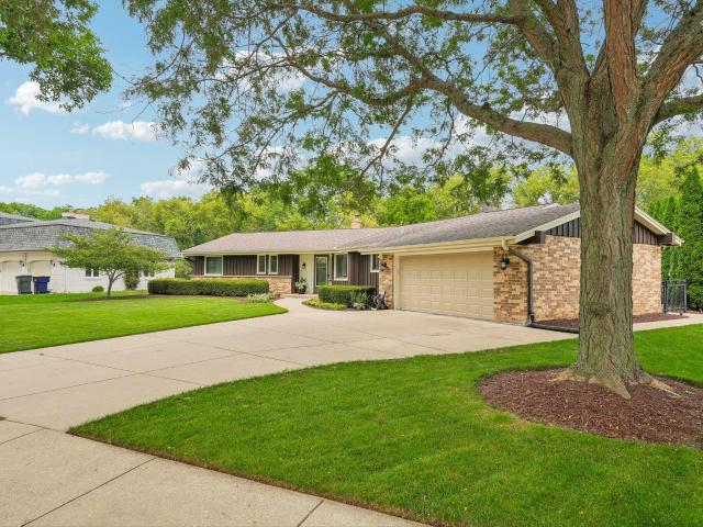 House for sale in Orchard Hills, West Allis