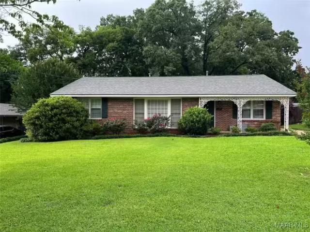 House for sale in Montgomery
