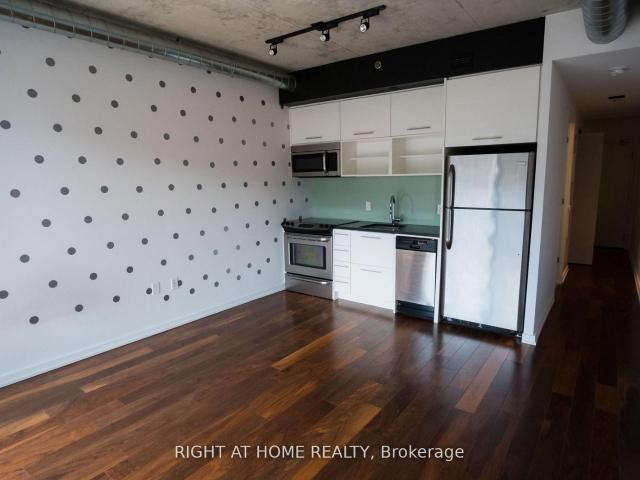 Condo for rent in Toronto Centre, Toronto