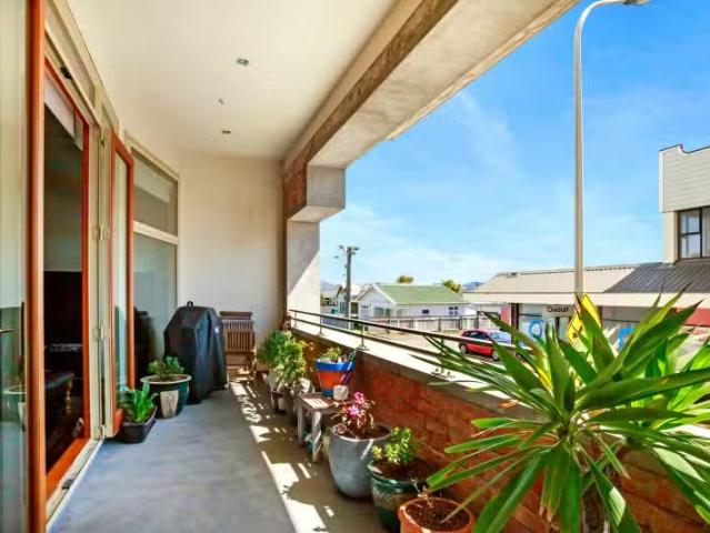 House for sale in Days Bay, Wellington