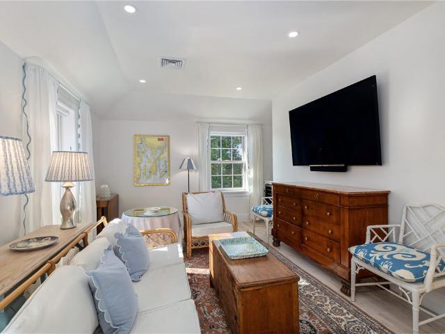 Property for rent in Middletown, Newport County