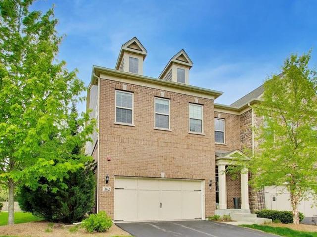 Townhouse for sale in Lincolnshire, Illinois
