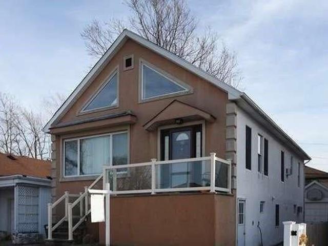 Duplex for sale in Long Beach