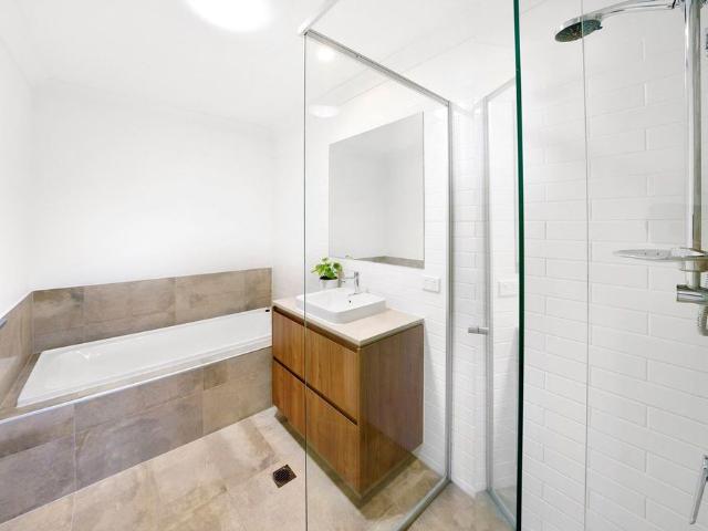 Townhouse for rent in Gold Coast, Gold Coast Urban