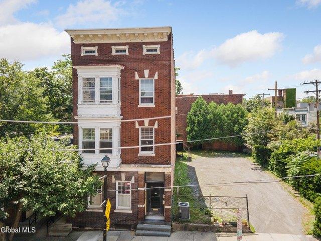 House for sale in Albany, New York