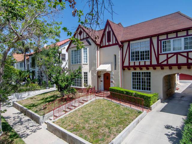 Property for rent in Canoga Park, California