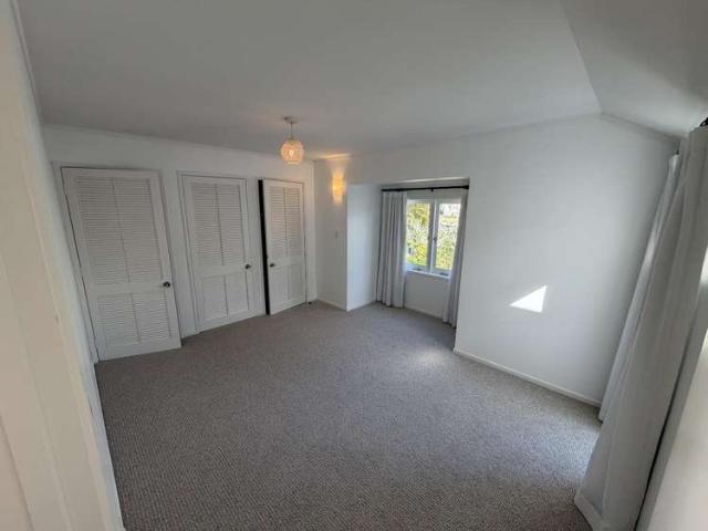 Townhouse for rent in Mission Bay, Ōrākei