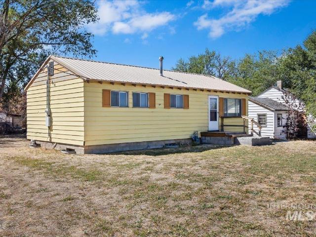 House for sale in Hansen, Idaho