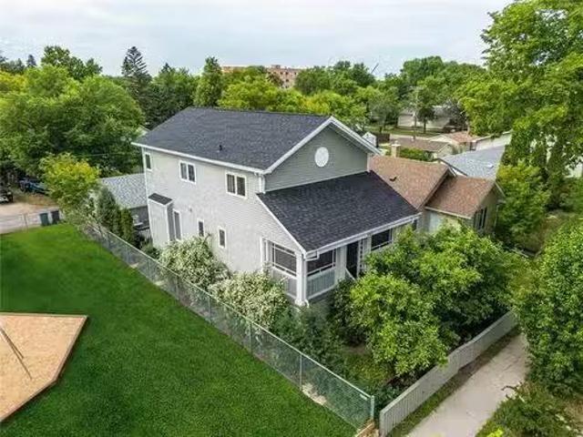 House for sale in East St. Paul, Manitoba