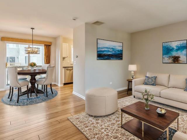 Townhouse for sale in Round Lake