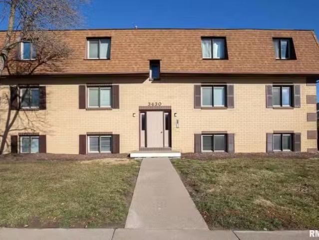Apartment for rent in Bettendorf Apartment for rent in Bettendorf