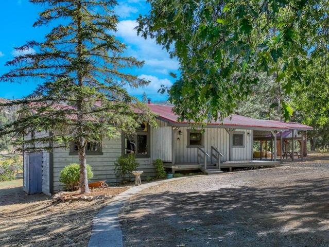 House for sale in Auberry, California