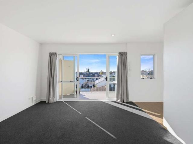 Apartment for sale in Heathcote, Canterbury