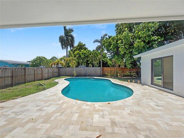 House for sale in Oakland Park, Florida