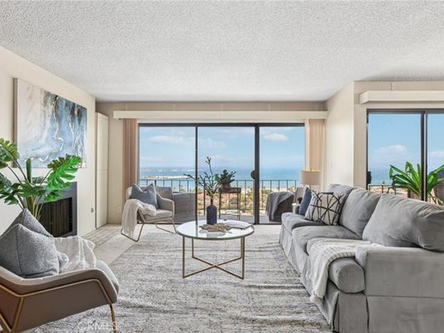 Condo for sale in Canoga Park, California