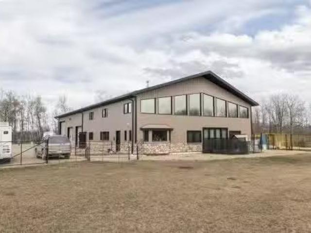 House for sale in Farm, Red Deer County