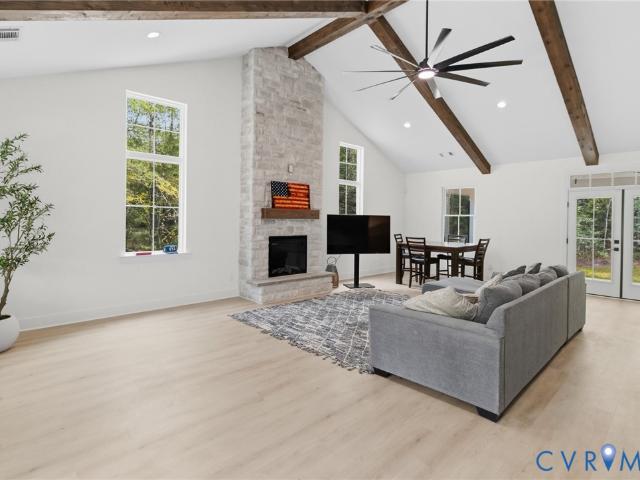 House for sale in Piney Grove, Waverly