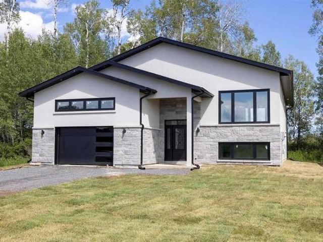 House for sale in Oliver Paipoonge, Ontario