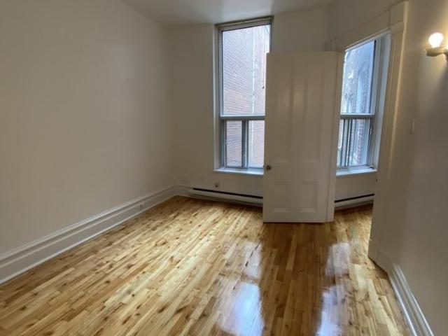 Apartment for rent in Prince-Arthur, Montréal