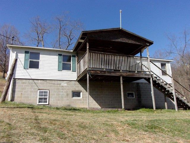 House for sale in Grafton, West Virginia