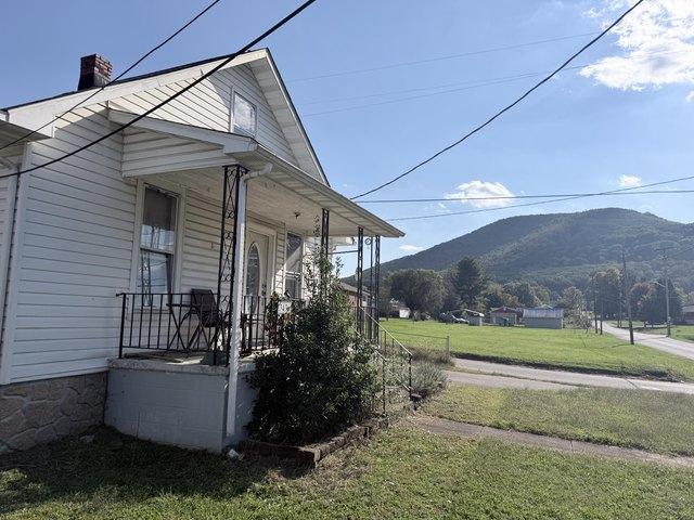 House for sale in Garden City, Roanoke