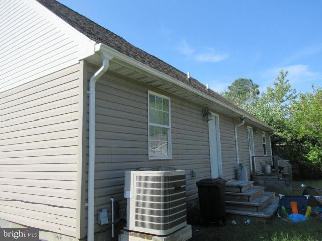 House for sale in Crisfield, Maryland