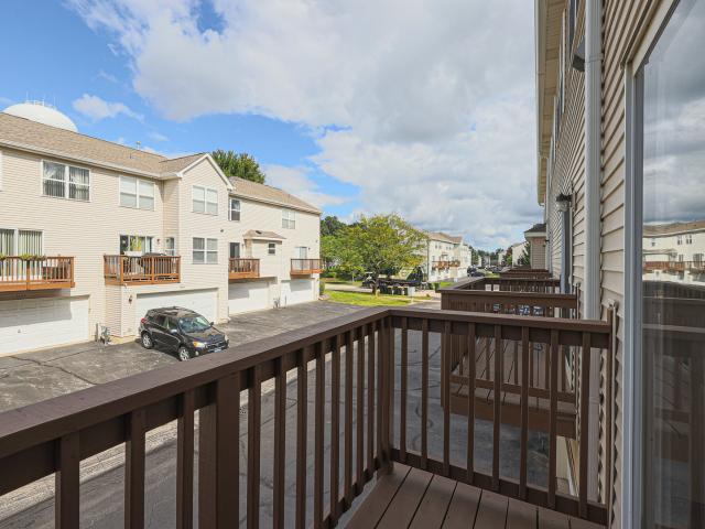 Condo for sale in Prairie Pointe, Round Lake
