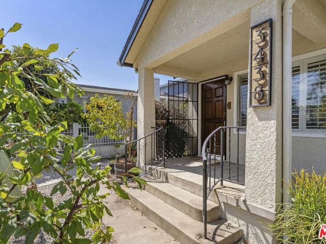 Property for rent in Canoga Park, California
