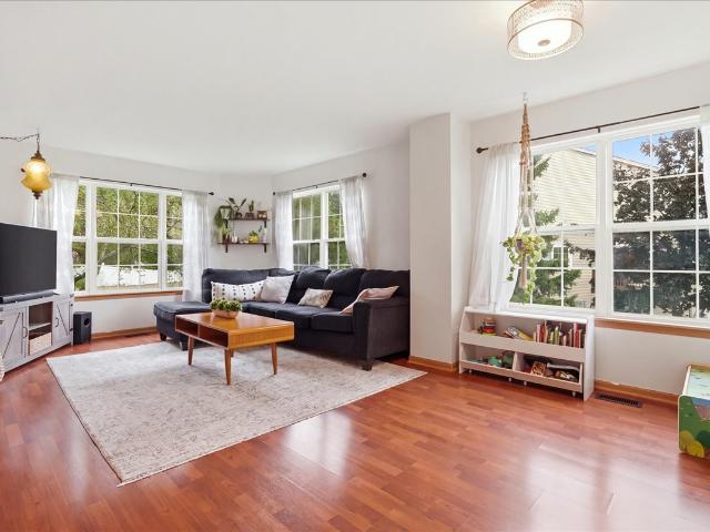 Townhouse for sale in Round Lake, Illinois