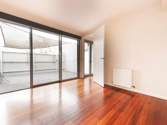 Townhouse for rent in Brunswick, Melbourne