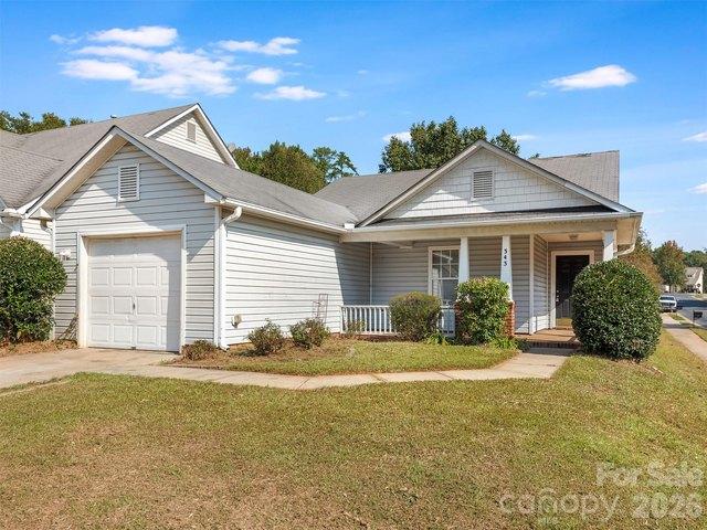 House for sale in Crestdale Crossing, Matthews