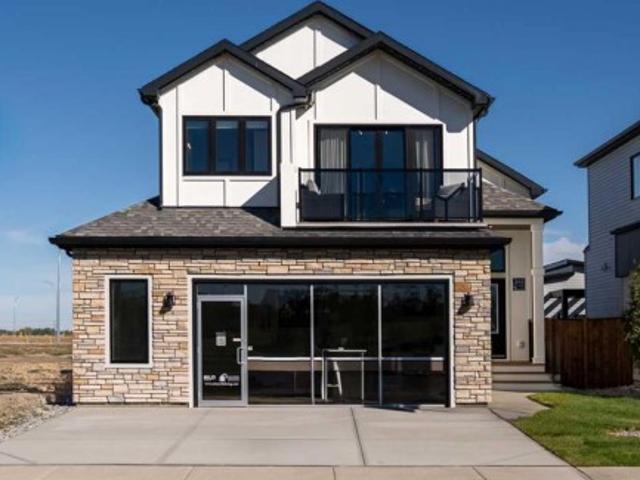 House for sale in Black Wolf, Lethbridge