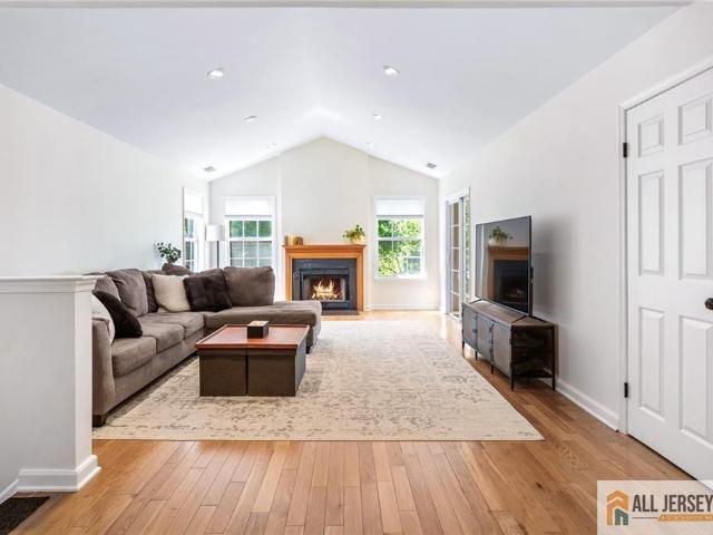Condo for sale in Piscataway, New Jersey