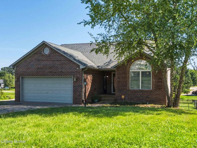 House for sale in Mount Washington, Kentucky