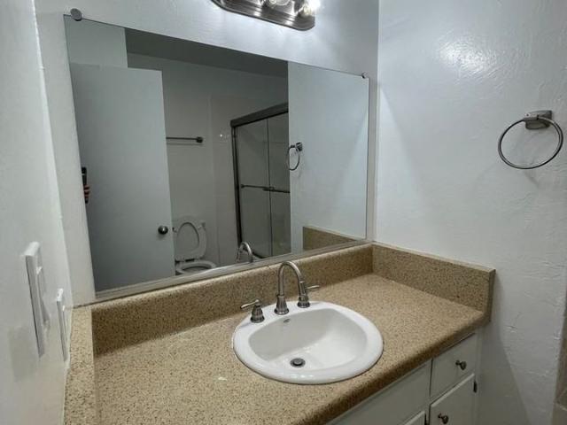 Apartment for rent in Costa Mesa, California