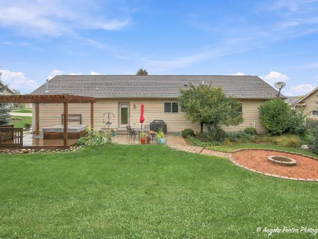 House for sale in Twin Lakes, Kenosha County