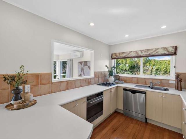 Apartment for sale in Takapuna, Oroua County