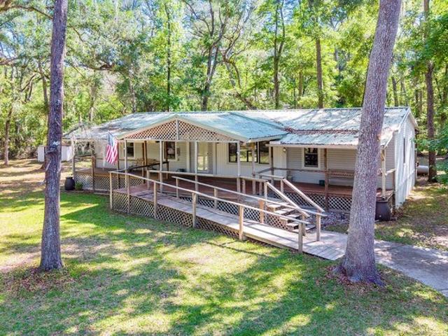 House for sale in Dixie, Florida
