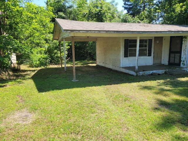 House for sale in De Kalb, Texas