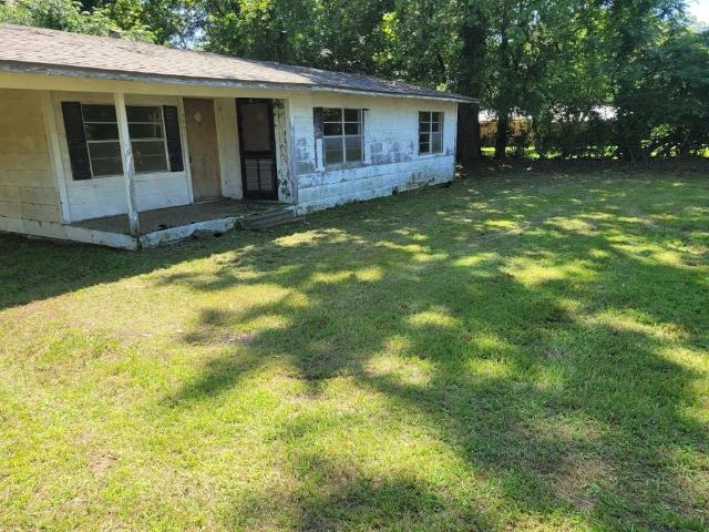 House for sale in De Kalb, Texas